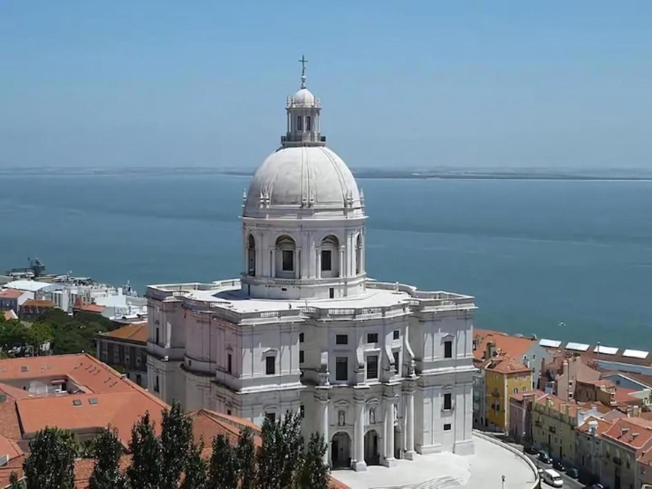 Alfama, The Heart Of Fado - Minutes From Tram 28