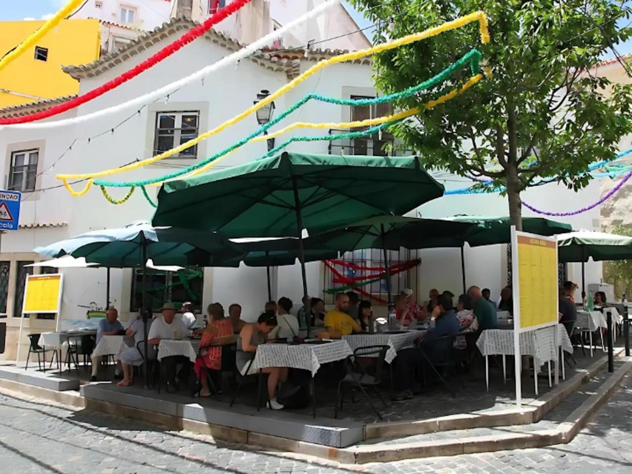 Apartment Alfama, The Heart Of Fado - Minutes From Tram 28 Lisbon