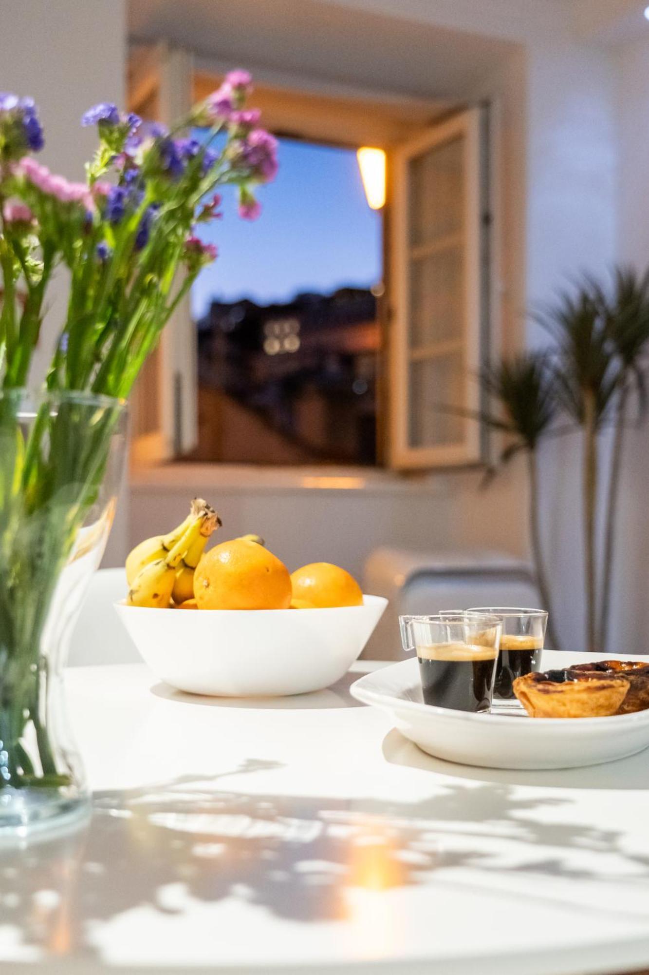 Alfama, The Heart Of Fado - Minutes From Tram 28 Apartment