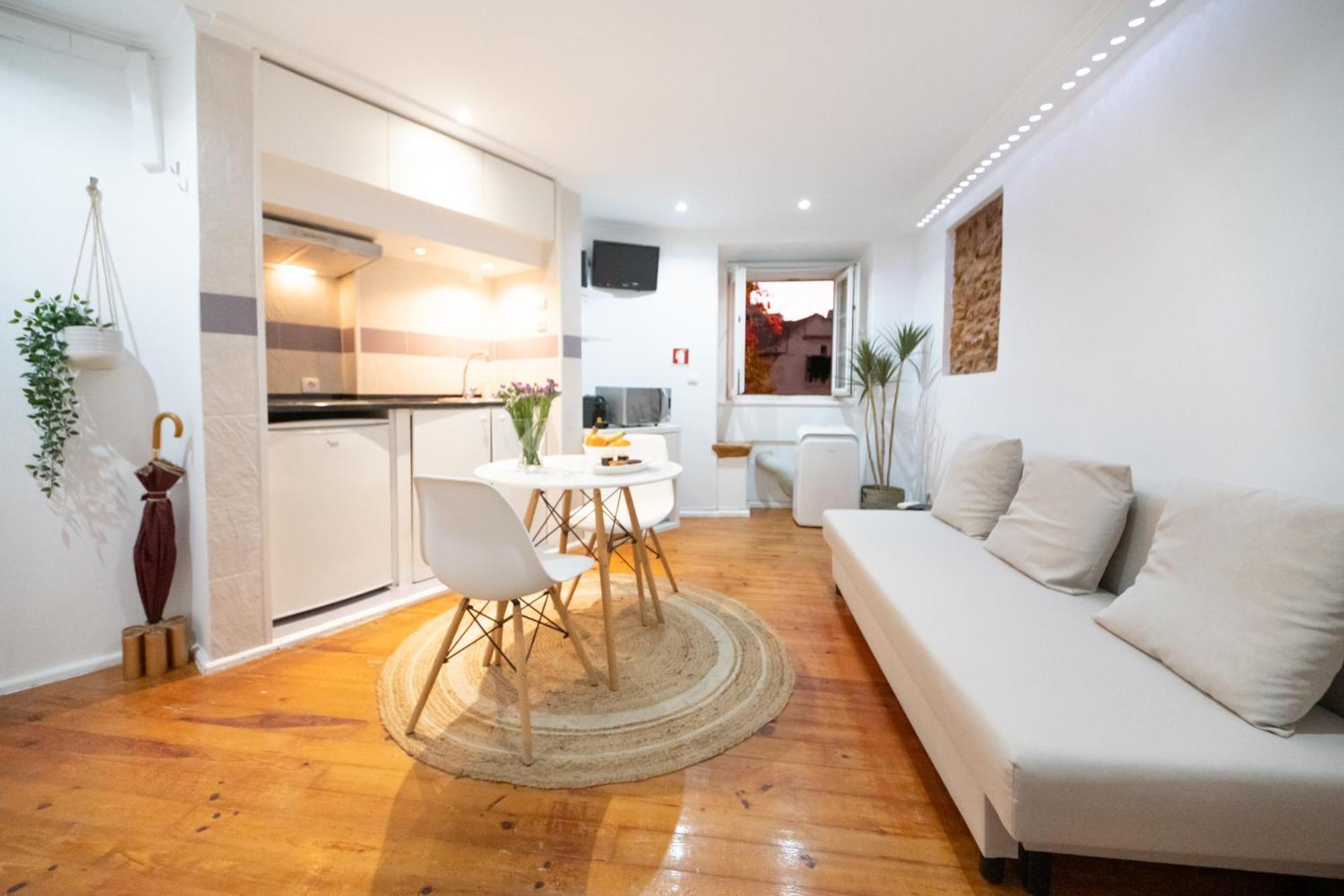 Alfama, The Heart Of Fado - Minutes From Tram 28 Apartment Lisbon
