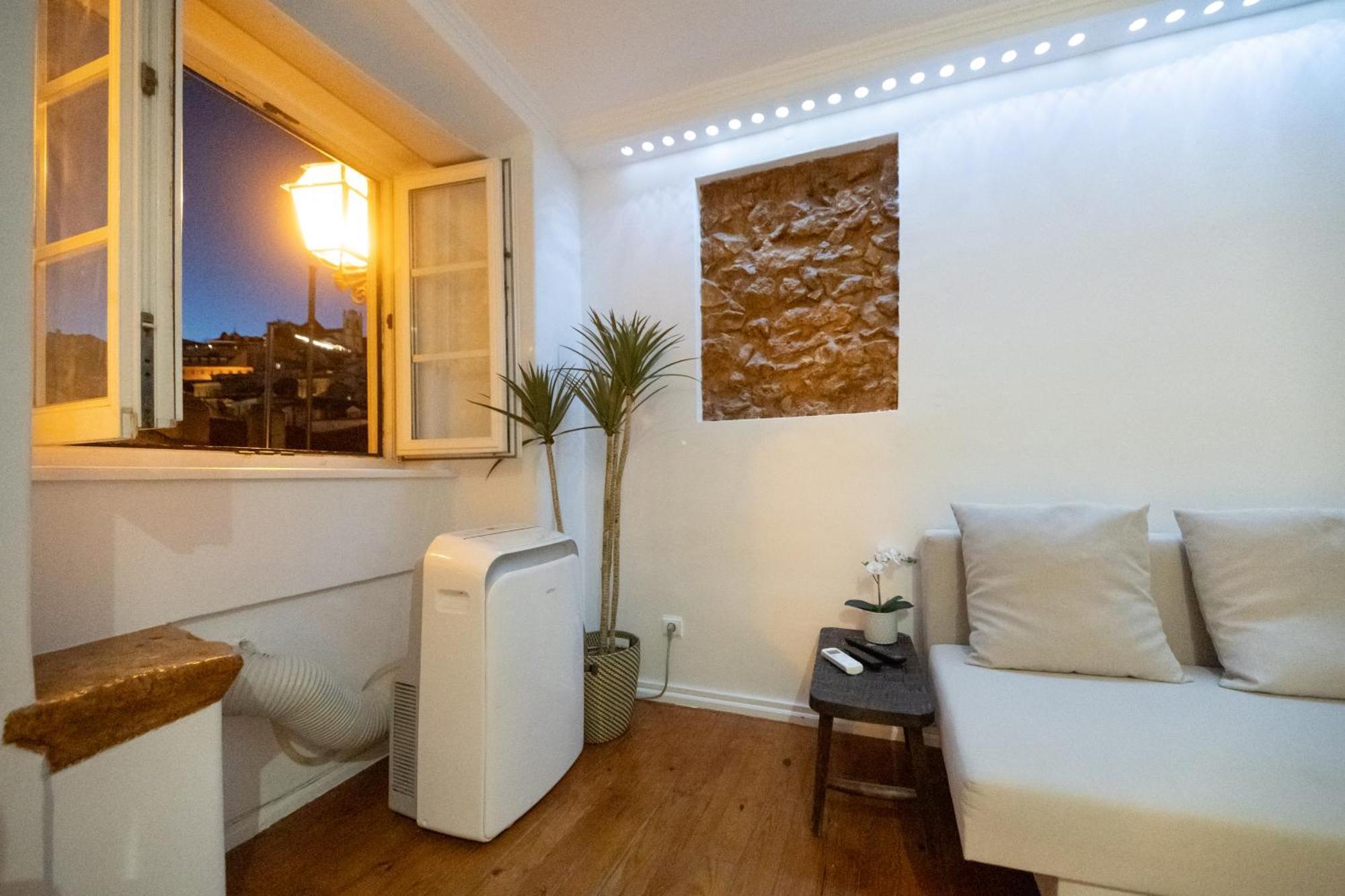 Alfama, The Heart Of Fado - Minutes From Tram 28 Apartment